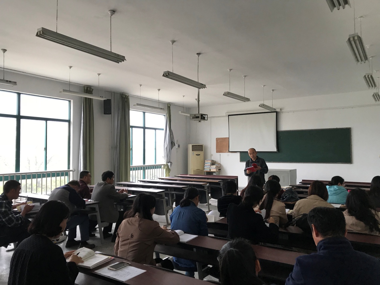 公共教學(xué)部黨支部扎實(shí)開展主題教育活動